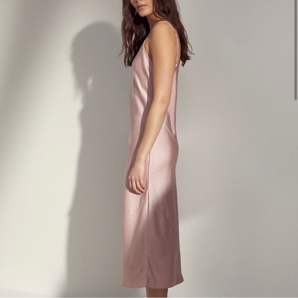 Aritzia Wilfred ONLY SLIP DRESS (S) - Picture 3 of 5